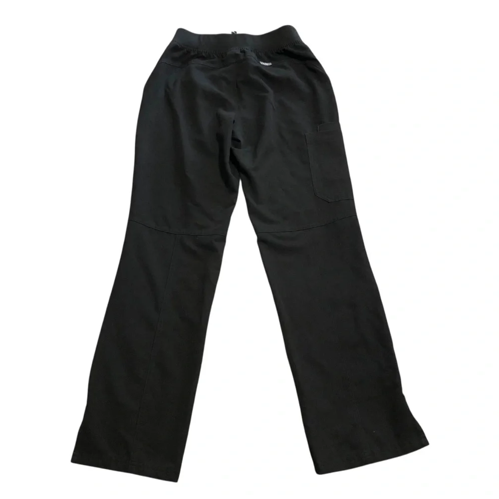 FIGS Kade Cargo Scrub Pants in Black - Picture 4 of 6